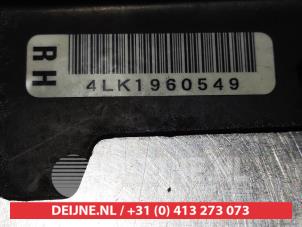 Subaru Legacy Airbag sensor O334416 photo 4