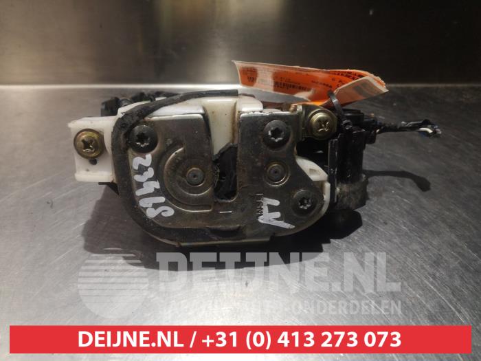 Mitsubishi L200 Deurslot Mechaniek 2Deurs links O279057