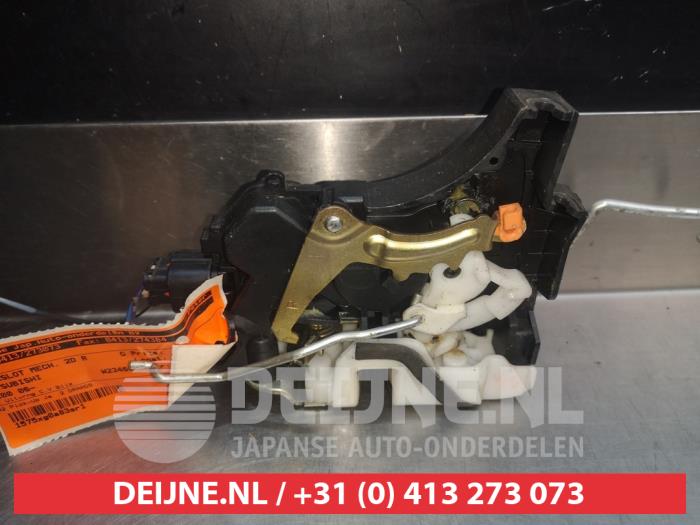 Mitsubishi L200 Deurslot Mechaniek 2Deurs rechts O279220