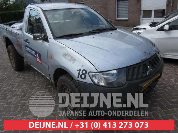 Mitsubishi L200 Portierruit 2Deurs rechts O301892
