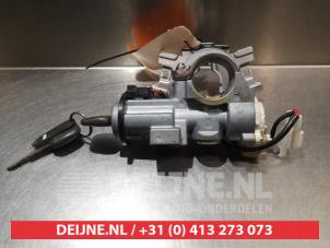 Daihatsu Trevis Kontaktslot+Sleutel O335692 foto 3