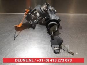 Daihatsu Trevis Kontaktslot+Sleutel O335692 foto 2