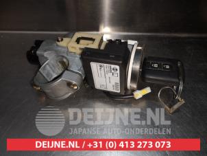Nissan Primera Ignition lock + key O335078 photo 2