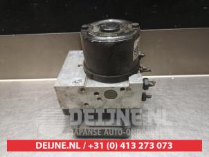 Gebruikte ABS Pomp Kia Carens III (FG) 2.0i CVVT 16V Prijs € 50,00 Margeregeling aangeboden door V.Deijne Jap.Auto-onderdelen BV