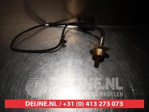 Gebruikte Lambda Sonde Kia Carens III (FG) 2.0i CVVT 16V Prijs € 25,00 Margeregeling aangeboden door V.Deijne Jap.Auto-onderdelen BV