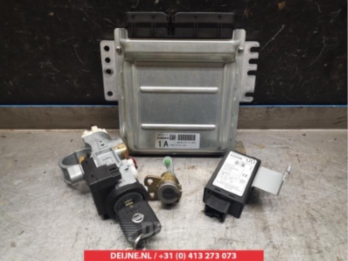 Nissan 350 Z Slotenset Cilinder (compleet) O278140
