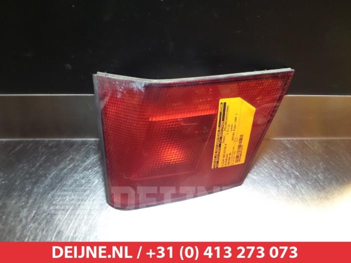Mitsubishi Carisma Tailgate reflector, right O297153