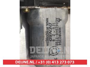 Mitsubishi L200 Window mechanism 2-door, front right O276220 photo 3