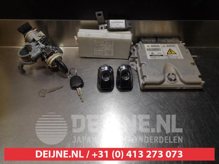 Mitsubishi L200 Kontaktslot+Sleutel O335600