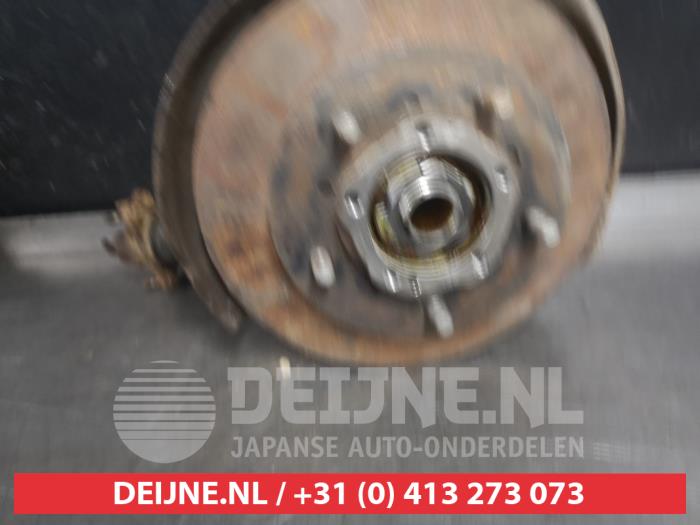 Daihatsu Feroza Fusee rechts-voor O323977