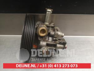 Mitsubishi Lancer Power steering pump O331492 photo 2