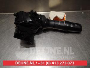 Gebruikte Ruitenwis Schakelaar Toyota Prius (ZVW3) 1.8 16V Prijs € 25,00 Margeregeling aangeboden door V.Deijne Jap.Auto-onderdelen BV