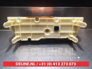 Toyota Prius Heater control panel O306370 photo 2