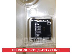 Toyota Prius Heater control panel O306370 photo 3
