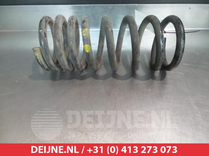 Kia Carnival Rear coil spring O380051