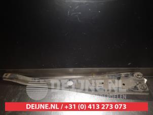 Gebruikte Motorbalk Mazda 323 Fastbreak (BJ14) 1.5 LX,GLX 16V Prijs € 35,00 Margeregeling aangeboden door V.Deijne Jap.Auto-onderdelen BV