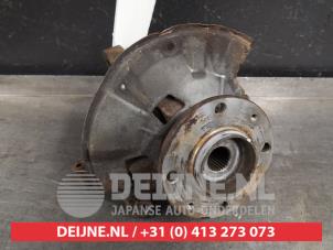 Kia Carens Fusee links-voor O322634 foto 2