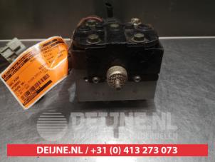 Hyundai Coupe ABS pump O337397 photo 3