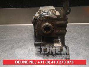 Kia Carnival ABS Pomp O337812 foto 3