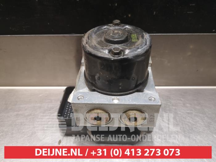 ABS Pomp van een Kia Cerato 1.6 16V 2005