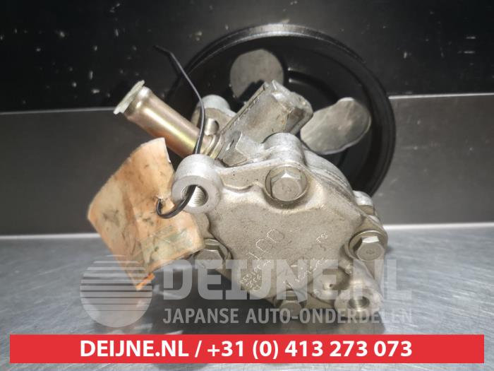 Stuurbekrachtiging Pomp van een Mitsubishi Space Star (DG) 1.8 MPi 16V 2003