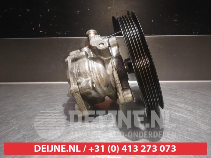 Stuurbekrachtiging Pomp van een Mitsubishi Space Star (DG) 1.8 MPi 16V 2003