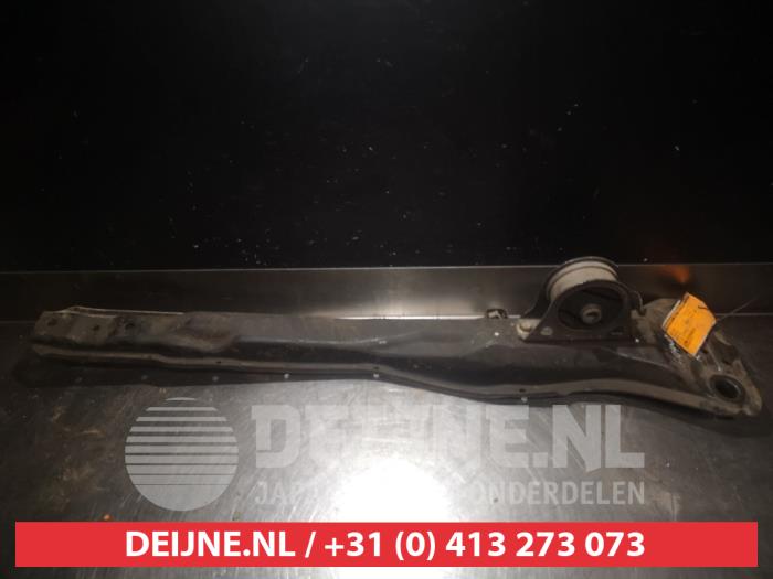 Mitsubishi Grandis Motorbalken O350447