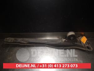 Gebruikte Drager vooras Mitsubishi Grandis (NA) 2.4 16V MIVEC Prijs € 25,00 Margeregeling aangeboden door V.Deijne Jap.Auto-onderdelen BV