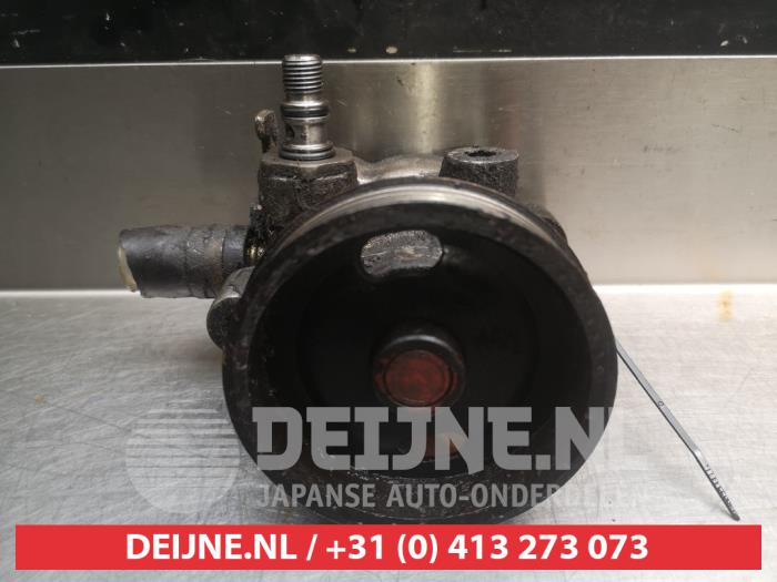 Gebruikte Pomp Servo Mitsubishi Galant (EA/EC) 2.0 TD Prijs € 25,00 Margeregeling aangeboden door V.Deijne Jap.Auto-onderdelen BV