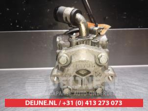 Mitsubishi Grandis Lenkkraftverstärker Pumpe O331670 foto 3
