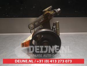 Gebruikte Servopomp Mazda Demio (DW) 1.3 16V Prijs € 35,00 Margeregeling aangeboden door V.Deijne Jap.Auto-onderdelen BV
