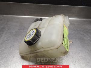 Mazda 3 Expansion vessel O341412 photo 2