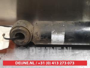 Mitsubishi L200 Schokdemper rechts-achter O379564 foto 2