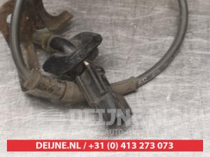 Mazda 323 ABS-Sensor O327071 foto 3