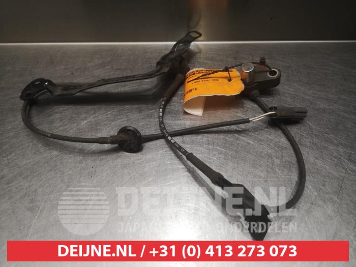 Gebruikte ABS Sensor Mazda 323 (BJ12) 1.5i 16V Prijs € 25,00 Margeregeling aangeboden door V.Deijne Jap.Auto-onderdelen BV