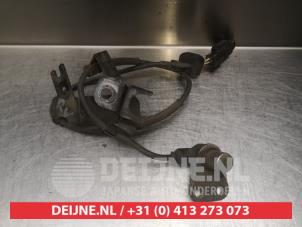 Gebruikte ABS Sensor Mazda 323 F (BA14) 1.5i GLX,GT 16V Prijs € 25,00 Margeregeling aangeboden door V.Deijne Jap.Auto-onderdelen BV