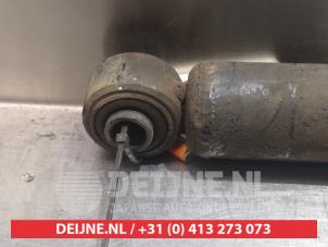 Mitsubishi Pajero Schokdemper links-achter O378656 foto 2