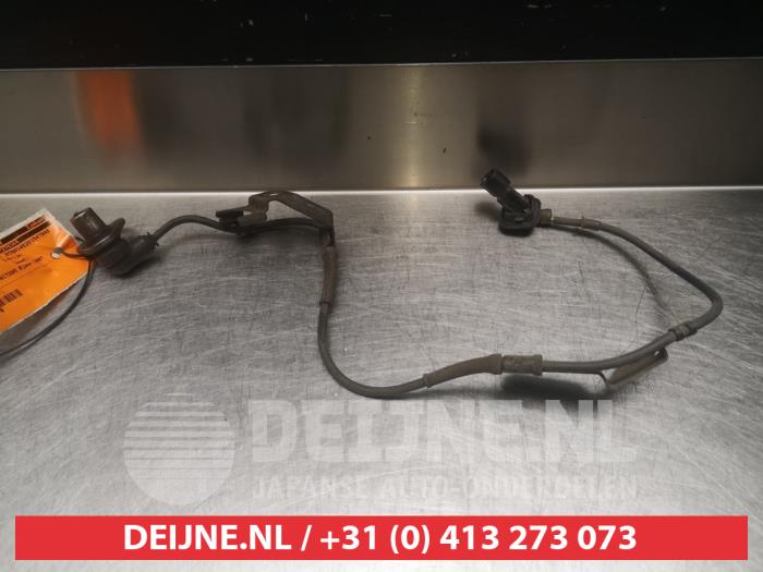 Mazda 323F ABS Sensor O327080
