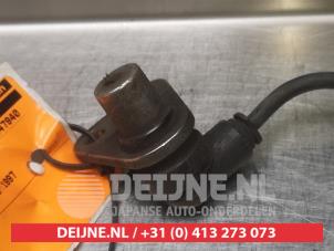 Mazda 323F ABS Sensor O327080 foto 2