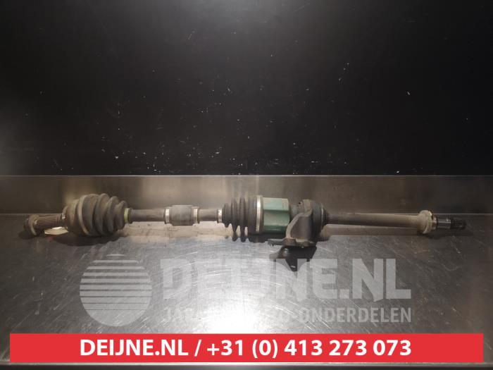 Mazda 323 Aandrijfas rechts-voor O318908