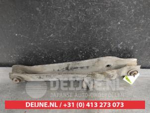Mitsubishi Carisma Draagarm rechts-achter O384546 foto 2