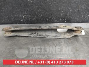 Mitsubishi Carisma Draagarm rechts-achter O384544 foto 2