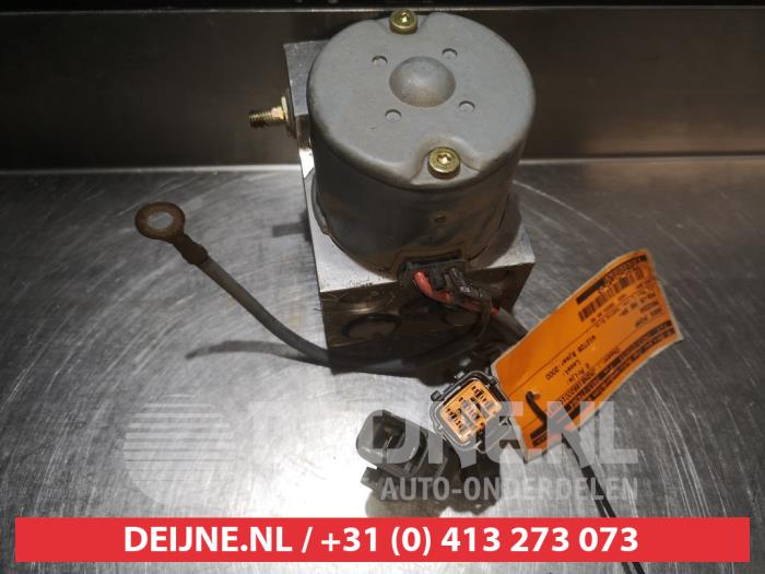 Gebruikte ABS Pomp Mazda MX-5 (NB18/35/8C) 1.6i 16V Prijs € 50,00 Margeregeling aangeboden door V.Deijne Jap.Auto-onderdelen BV