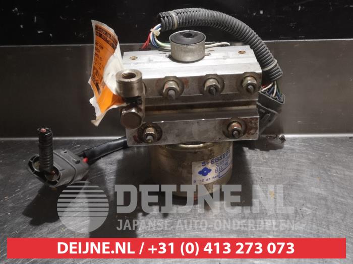 Mazda Demio ABS pump O337252
