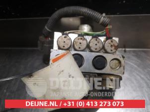 Mazda Demio ABS Pomp O337251 foto 4