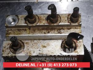 Mazda Demio ABS Pomp O337251 foto 2