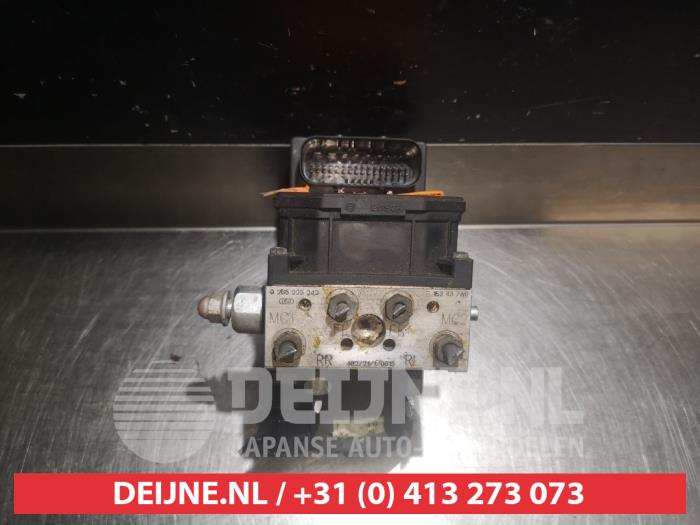 Gebruikte ABS Pomp Mazda RX-8 (SE17) 1.3 Renesis Prijs € 50,00 Margeregeling aangeboden door V.Deijne Jap.Auto-onderdelen BV
