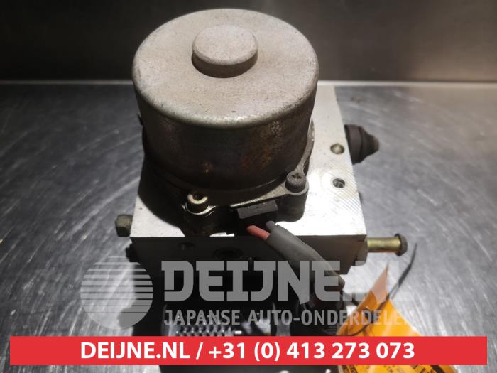 Gebruikte ABS Pomp Mitsubishi Galant Wagon (EA/EC) 2.5 V6 24V Prijs € 25,00 Margeregeling aangeboden door V.Deijne Jap.Auto-onderdelen BV
