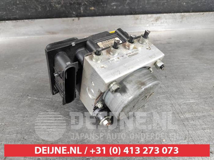 Mazda MX-5 ABS Pomp O337319