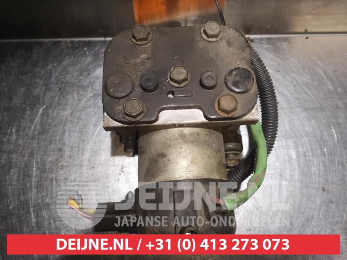 Mazda 323F ABS Pomp O337189